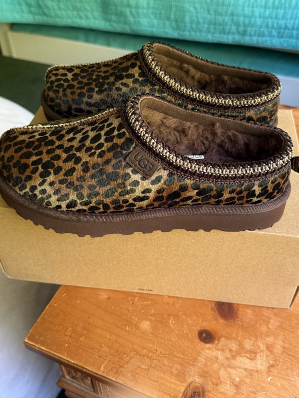 UGG women's size 8 Leopard Print Slip-On Tasman - Brown